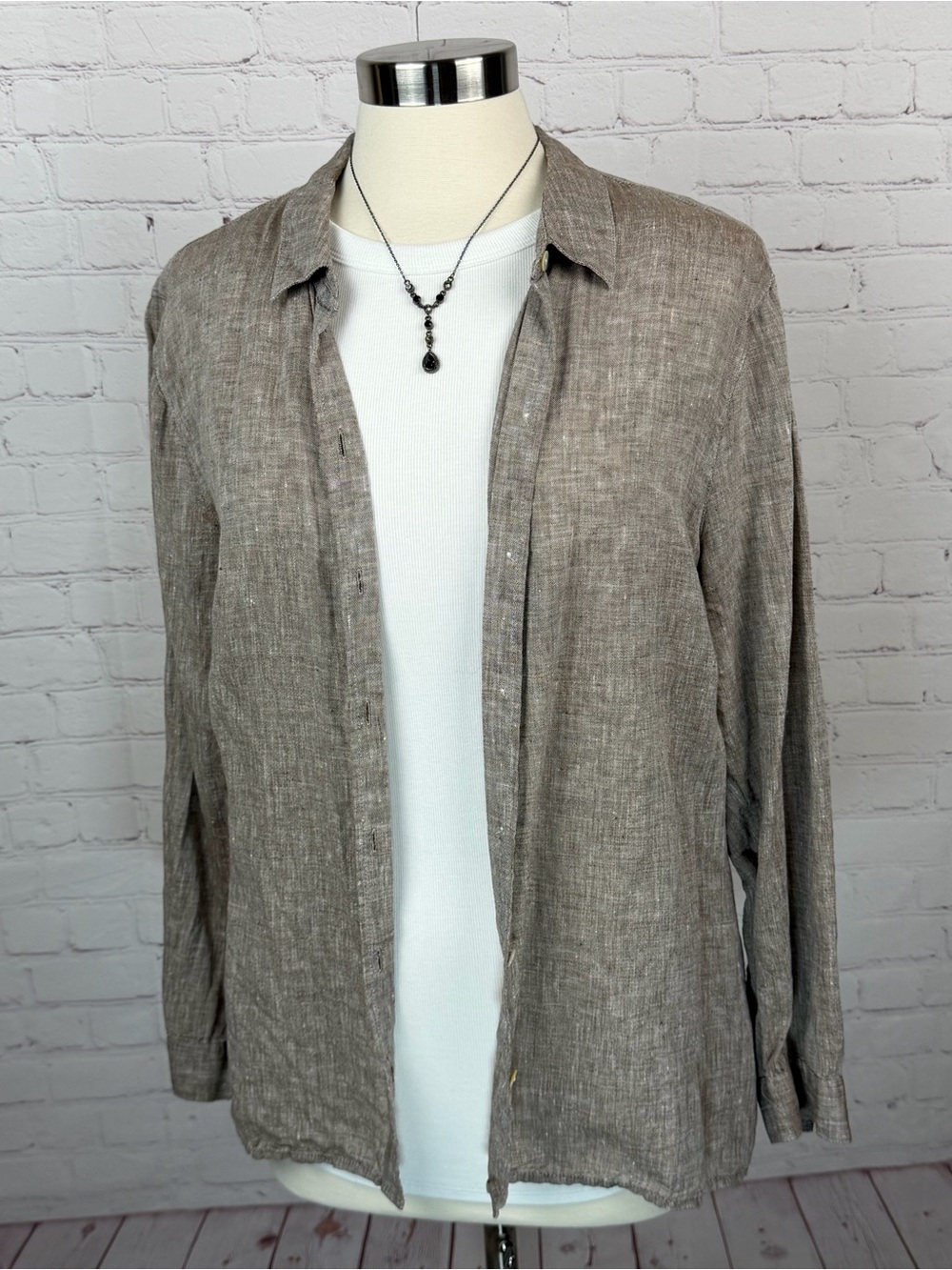 J. Jill Linen Button-Down Shirt in Taupe Petite XL Quiet luxury, minimalist